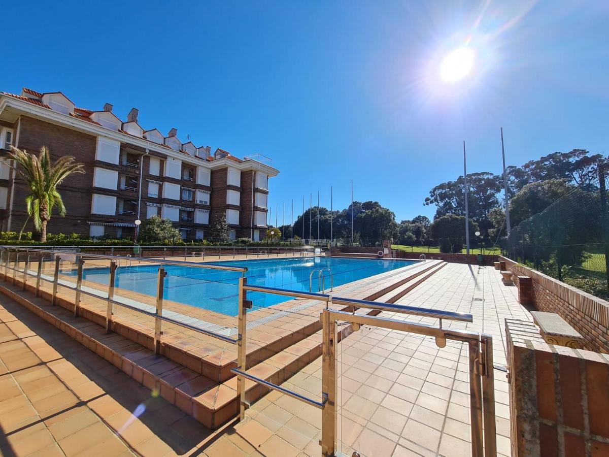 Noja. Piso En Noja A 5 Minutos De La Playa De Ris Apartamento Exterior foto
